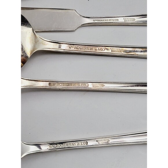 WM Rogers Silverware Flatware Set Of 80 Pieces With Harmony House Case - Picture 8 of 12